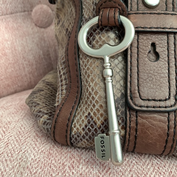Fossil Snakeskin Look Purse - Picture 3 of 10